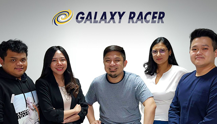 Galaxy-Racer-and-TEAM 1