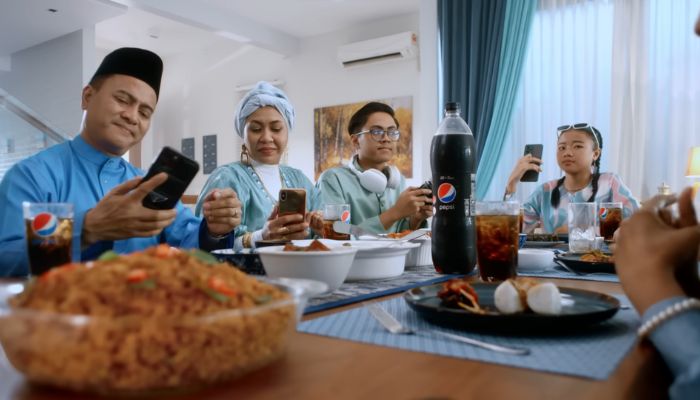 Pepsi motivates all to reconnect this Raya via challenge that incentivises hours spent offline 