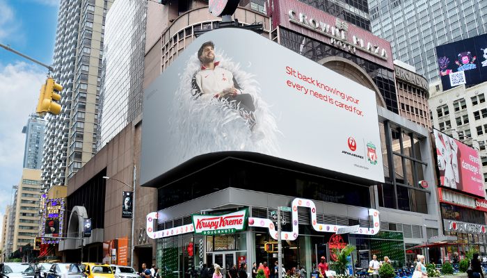 japan-airlines-fc-liverpool-jellyfish-brand-campaign