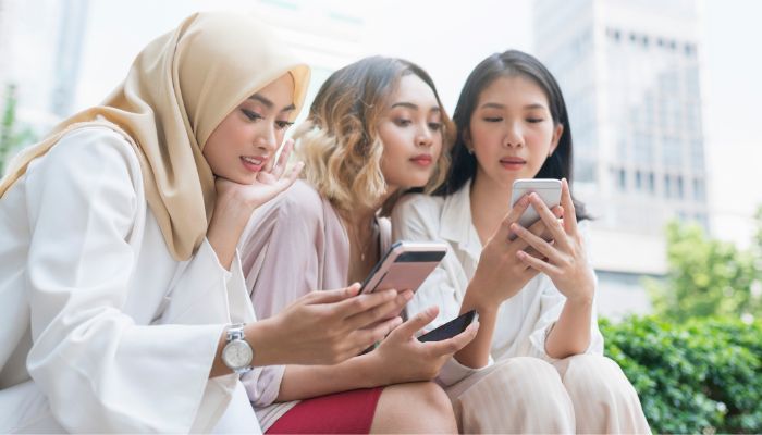 we-are-social-meltwater-SEA-social-media-use-report