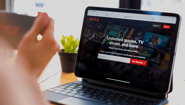 NETFLIX x SONY